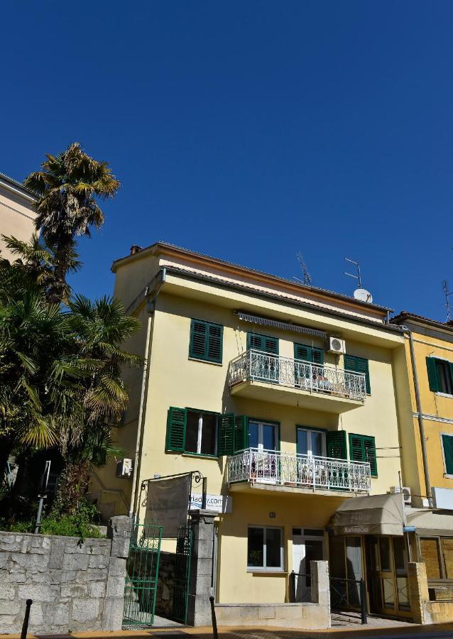 Apartment Juras Опатия Екстериор снимка